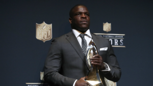Running back Frank Gore finalizes contract with Dolphins