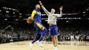 Stephen Curry makes progress in modified practice, Shaun Livingston ‘probable’ for Game 4