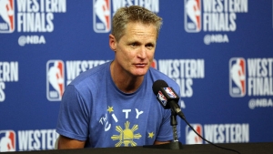 Steve Kerr wins award for cooperation with media, fans for second time