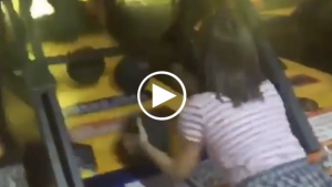 Girl destroys Klay Thompson in pop-a-shot on China tour