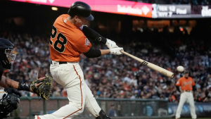Giants display offensive fireworks early, avoid late scare in win over Pirates