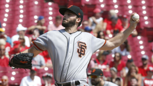 Suarez rocked, Giants swept by Reds with another lopsided loss