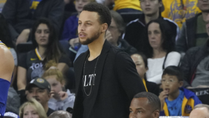 Curry will travel, not play during Warriors’ three-game road trip