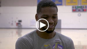 Alfonzo McKinnie reflects on buying his mom a house in Chicago
