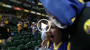 Fan loses it after Stephen Curry gives her signed, game worn shoes