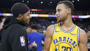 Curry brothers place bet on 3-point contest