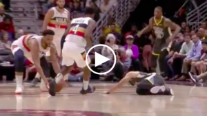 Curry heads to locker room after rolling ankle