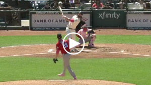 Brandon Belt crushes two-run pinch-hit homer to tie game