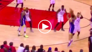 Klay Thompson exits Game 2 limping, Looney suffers sprained collarbone [report]