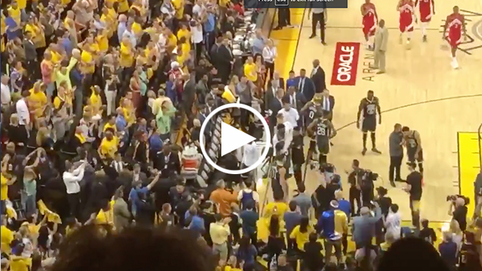 Klay Thompson helped off court during Game 6 after apparent knee injury