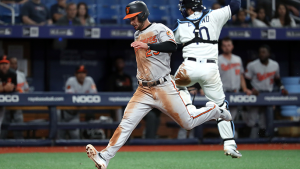 Giants claim former Orioles outfielder, transfer Nick Vincent to 60-day injured list