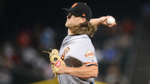 Giants lose unlikely pitchers’ duel to Diamondbacks in extras