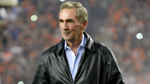 Mike Shanahan lived with Kyle last season to help mentor Jimmy Garoppolo