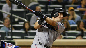 Giants sign switch-hitting catcher as potential option Zaidi will like
