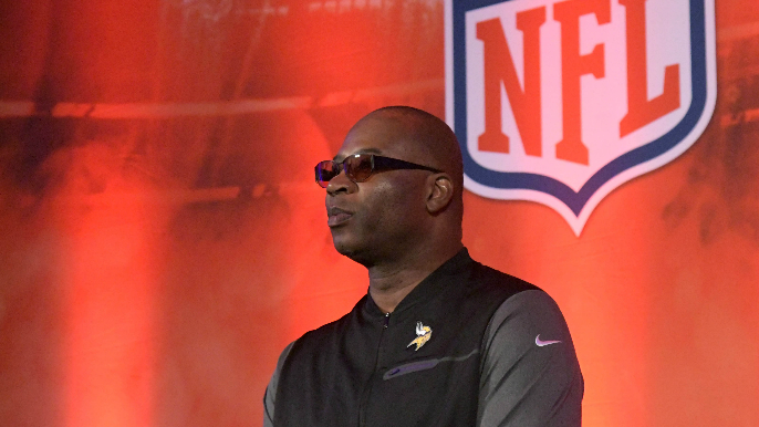 Former 49ers defensive end, Hall of Fame inductee Chris Doleman dies at 58