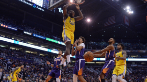 Paschall, Lee shine as Warriors snap 8-game skid
