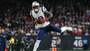 Former first-round receiver says 49ers are one of handful of teams showing interest [report]