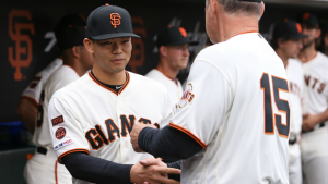 Former Giants outfielder announces he’s undergoing treatment for testicular cancer