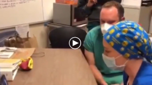 Steph Curry ‘meets’ Oakland nurses in touching FaceTime
