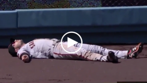 Austin Slater makes wild catch before slamming into left field wall