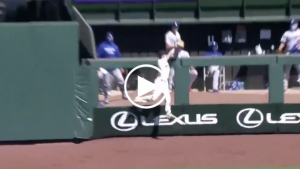 Mike Yastrzemski robs Justin Turner of home run with incredible leaping catch