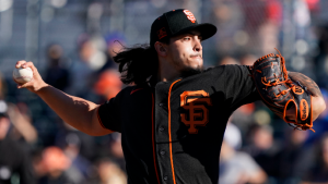 Giants officially lose Dereck Rodriguez, whose dad likes his landing spot
