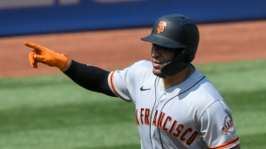 Popular Giants catcher is back after nontender
