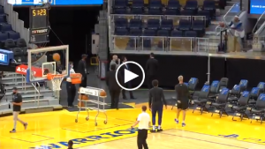 A ridiculous Steph Curry tunnel shot means Warriors basketball is back