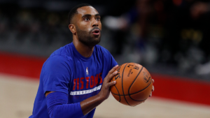 Wayne Ellington offers lengthy response to Klay, Draymond over McGruder comments