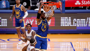 Looney’s injury timeline means Warriors could be without true center for a bit