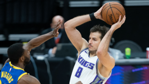 Warriors have ‘expressed interest’ in trading for Kings forward [report]