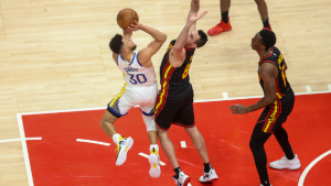 Takeaways after Warriors drop third straight in foul-plagued loss to Hawks