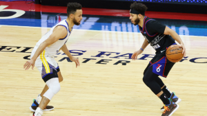 Notes after Stephen Curry goes berserk again, carries Warriors to thrilling win in Philadelphia