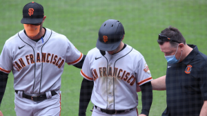 Giants lose Tommy La Stella to injured list and call up infielder