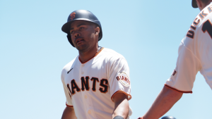 Giants make one too many mistakes and can’t finish off sweep of Cubs