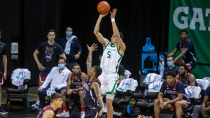 Latest mock drafts both have Warriors taking Oregon wing