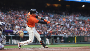 Giants stay red hot, collect sixth straight win after handling Rockies