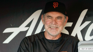 Duane Kuiper surprises Bruce Bochy during KNBR interview