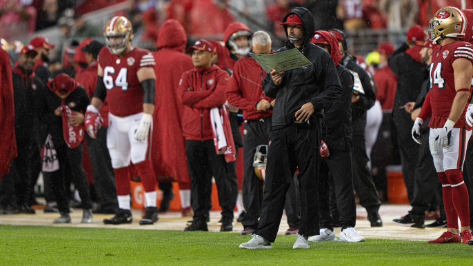 Kyle Shanahan explains bizarre challenge in loss to Colts