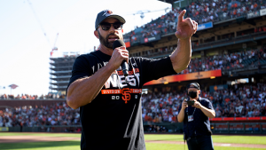 Giants extend Gabe Kapler through 2024