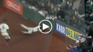 Watch: Mike Yastrzemski makes spectacular grab against Padres