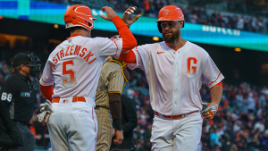 Giants get to Darvish early in blowout win, historic night
