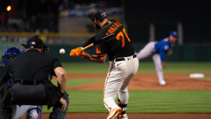 Giants activating outfielder Luis González, reliever Jakob Junis