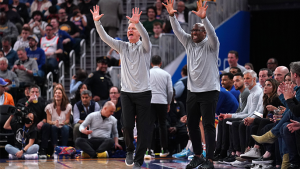 Kings to interview former Warriors head coach, current assistant [reports]