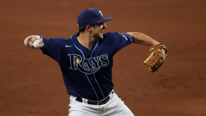 Giants acquire minor-league infielder for cash