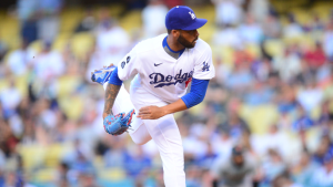 Giants claim former Dodgers pitcher off waivers