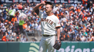 Cobb’s rough start leads to 11-5 defeat, Giants’ second series loss