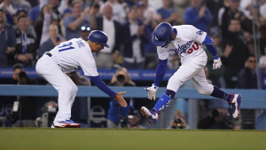 Giants offense stalls as Dodgers pull away with 9-1 win to secure series sweep