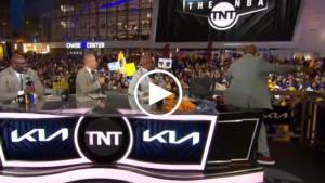 Warriors fans throw shirts, cups at Charles Barkley after clinching Finals berth