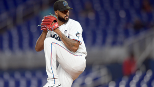 Alcantara shuts out Giants in series opener